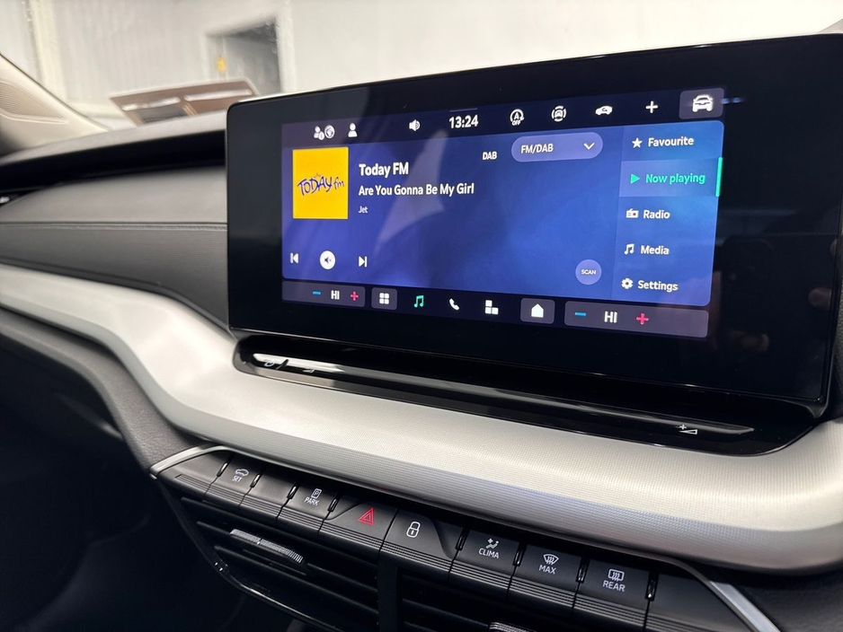 2025 Skoda Octavia - image 18