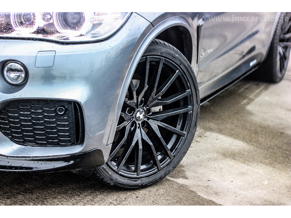 2015 BMW X5 xDrive30d M Sport €32,995