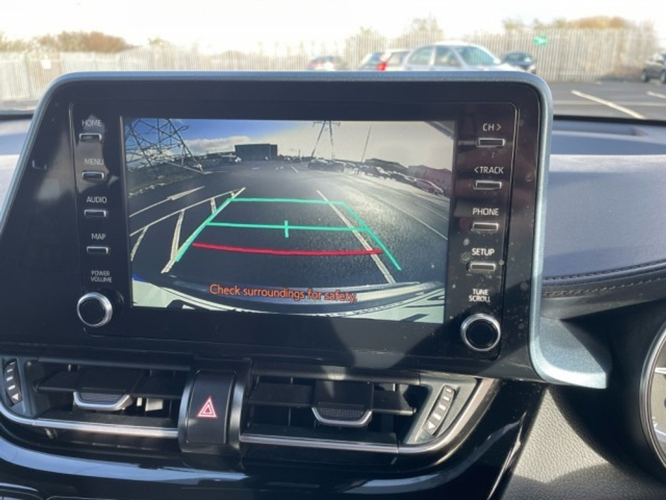 2022 Toyota C-HR - image 13