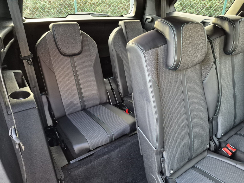 2023 Peugeot 5008  €29,999