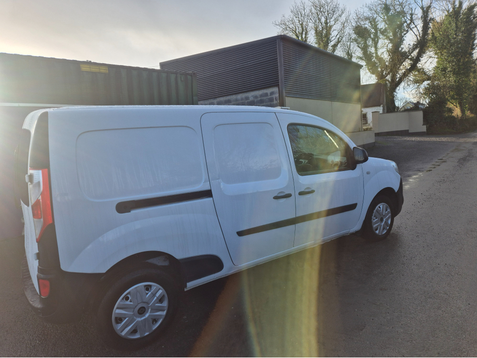 2019 Renault Kangoo LL21 ENERGY DCI 90 BUSI BUSINESS EU €7,800