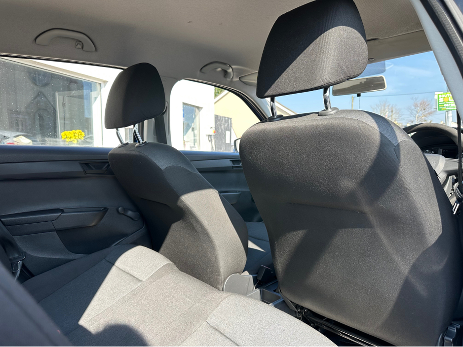 2015 Skoda Fabia - image 20