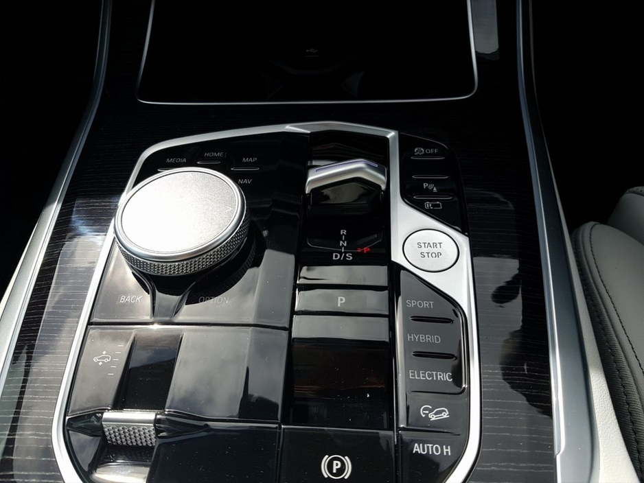 2026 BMW X5 - image 10