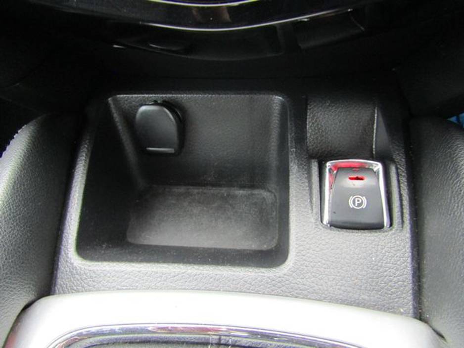 2014 Nissan Qashqai - image 26