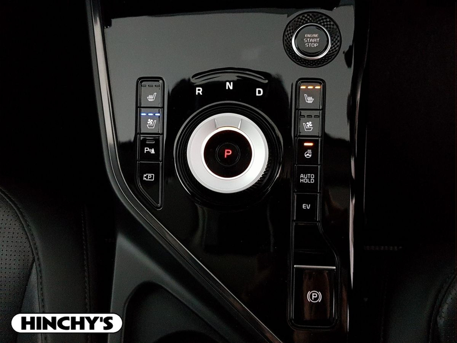 2023 Kia Niro - image 11
