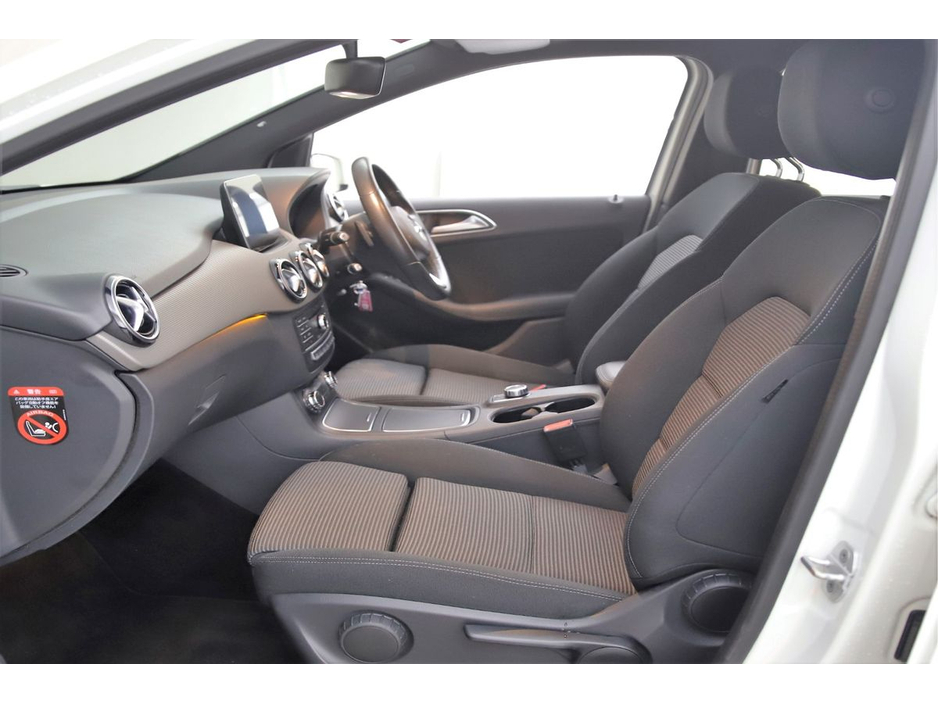 2017 Mercedes-Benz B Class B180 1.6 *PARK SENSORS*REVERSE CAM* €16,890