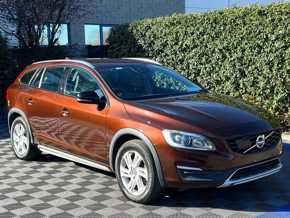 2016 Volvo V60 - image 15