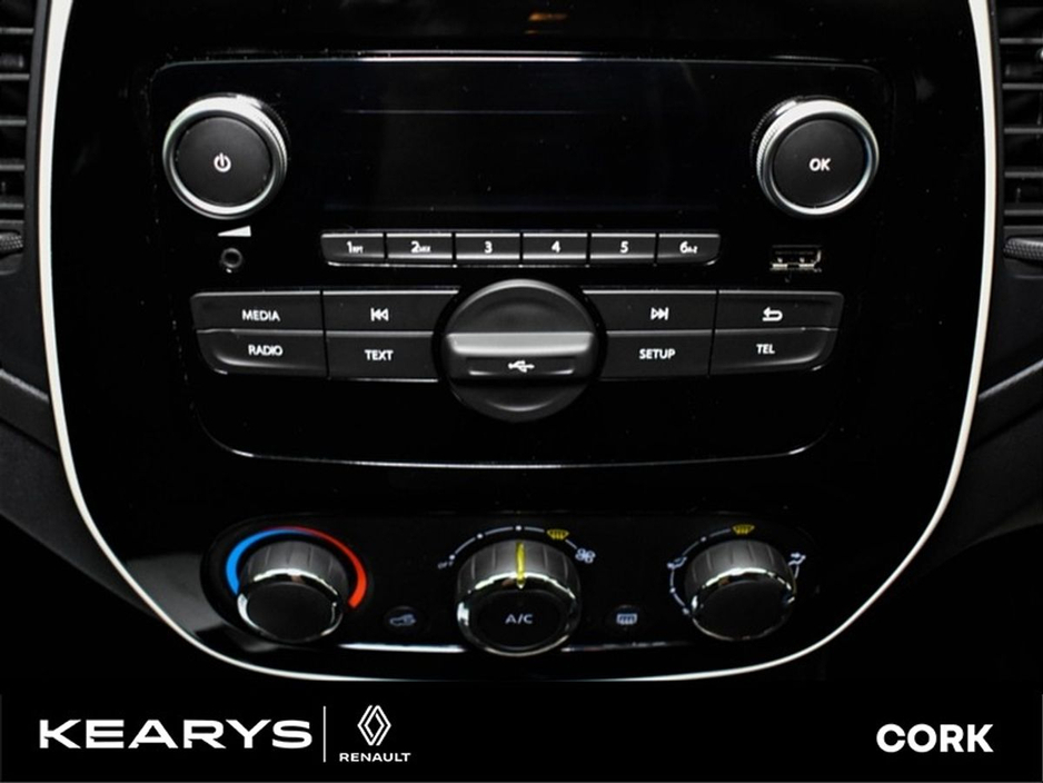 2020 Renault Captur - image 20