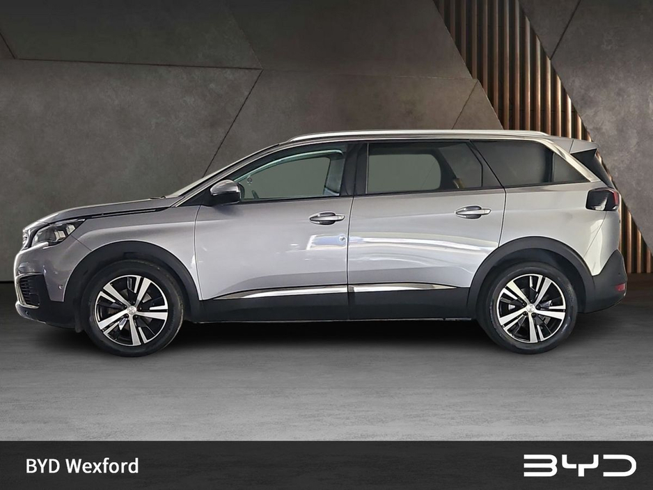 2020 Peugeot 5008 - image 4
