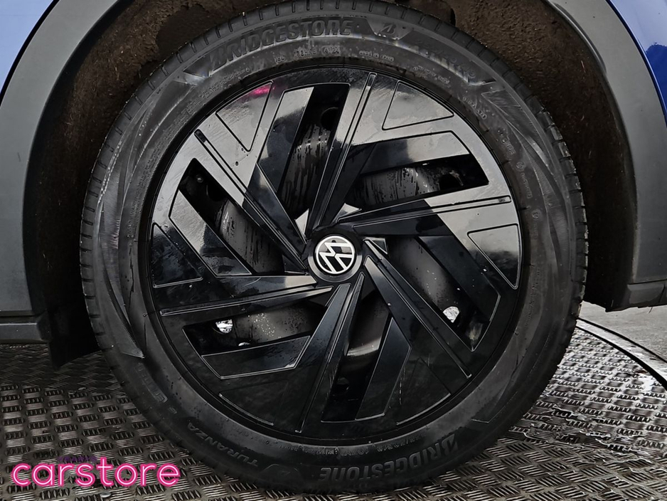 2023 Volkswagen ID.4 - image 14