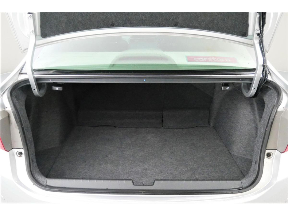 2015 Honda Grace - image 22