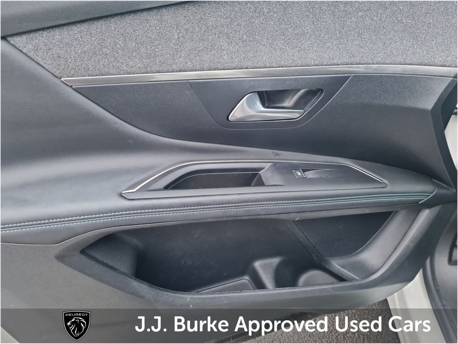 2023 Peugeot 3008 - image 15
