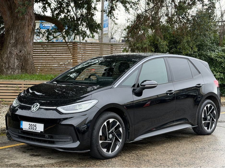 2025 Volkswagen ID.3 - image 2