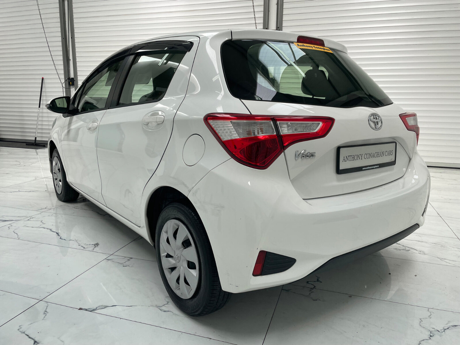 2018 Toyota Yaris - image 5