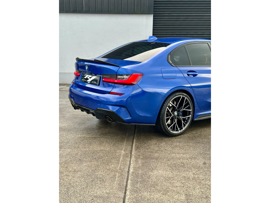 2020 BMW 3 Series - image 6