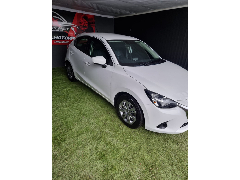 2016 Mazda Demio - image 2