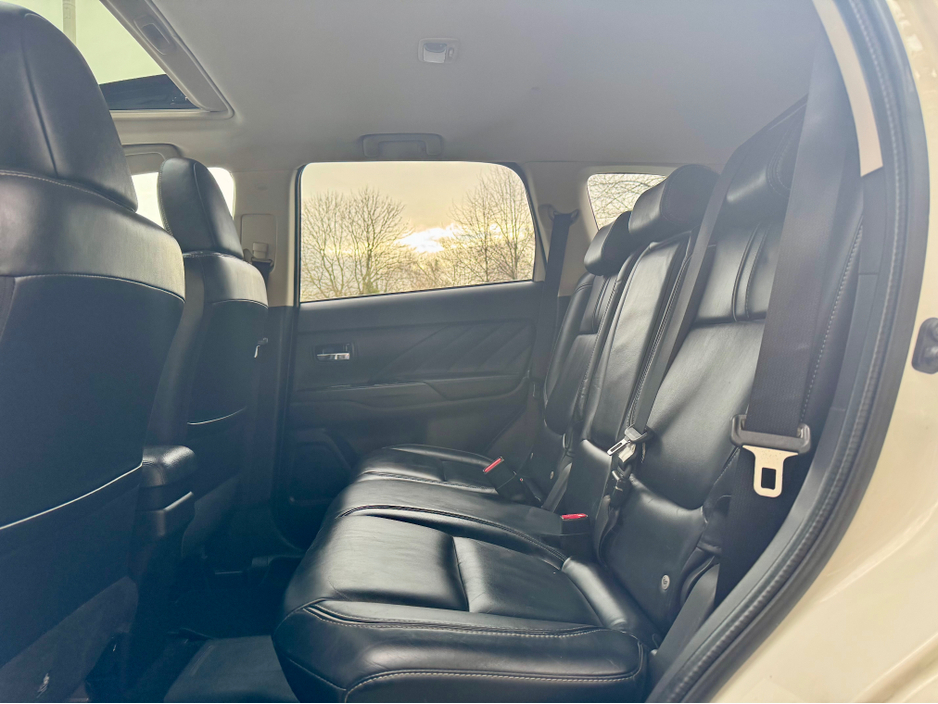 2016 Mitsubishi Outlander 2.0 GX4H PHEV 200BHP 5DR AUTO €13,900