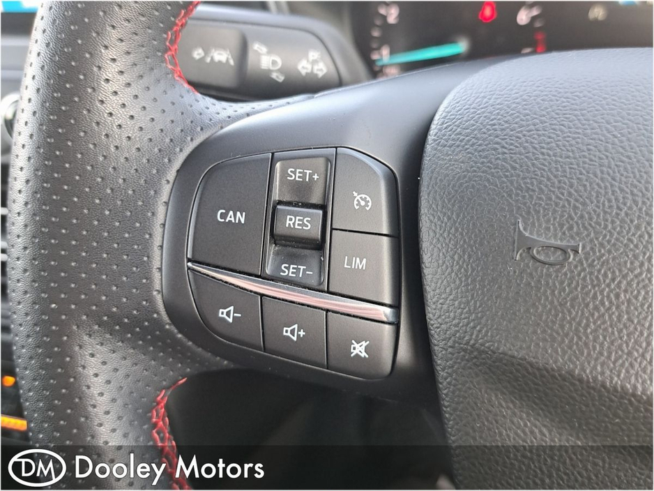 2022 Ford Focus - image 21