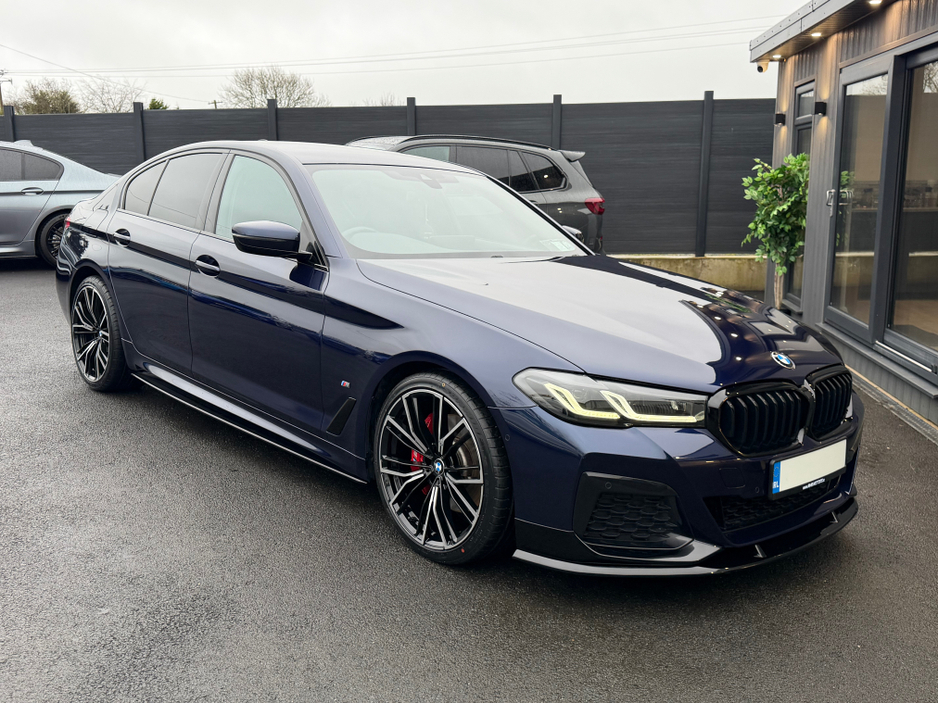 2020 BMW 5 Series - image 5