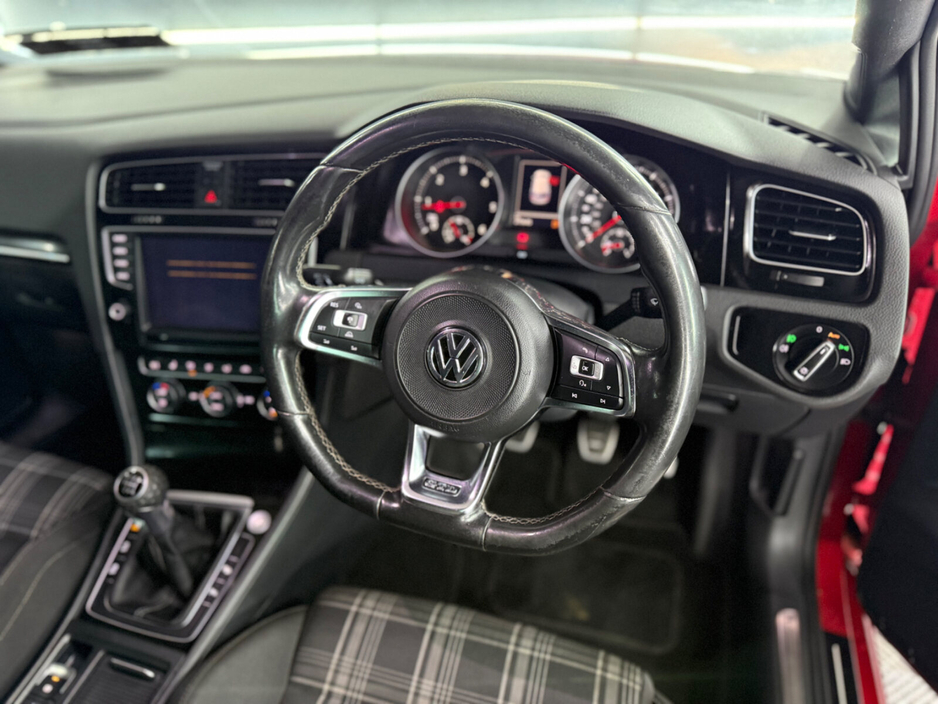 2016 Volkswagen Golf 2.0 TDI GTD €10,950