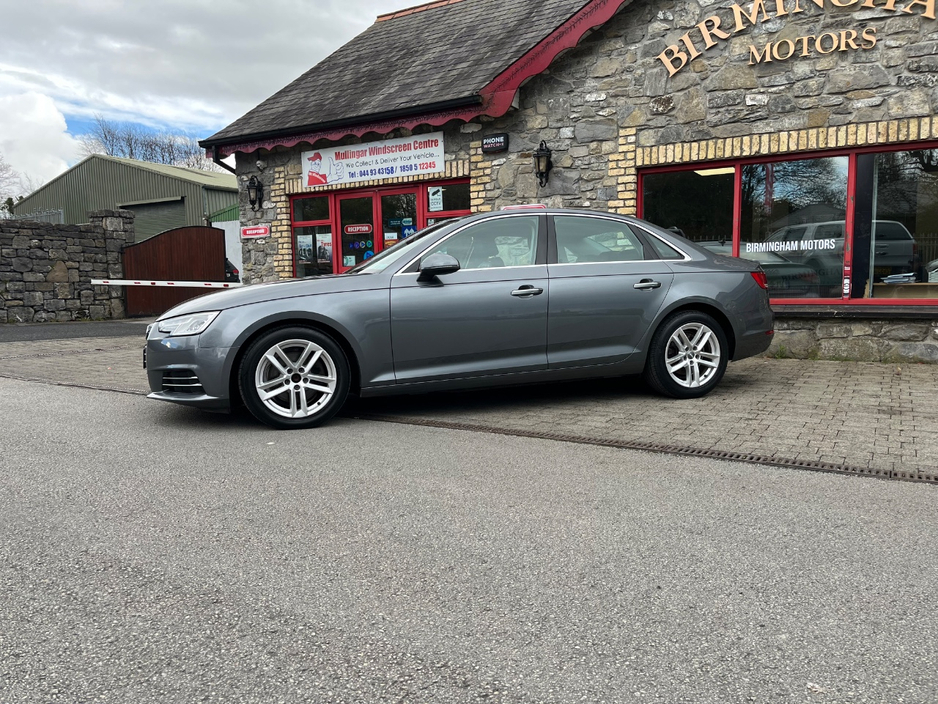 2017 Audi A4 - image 10