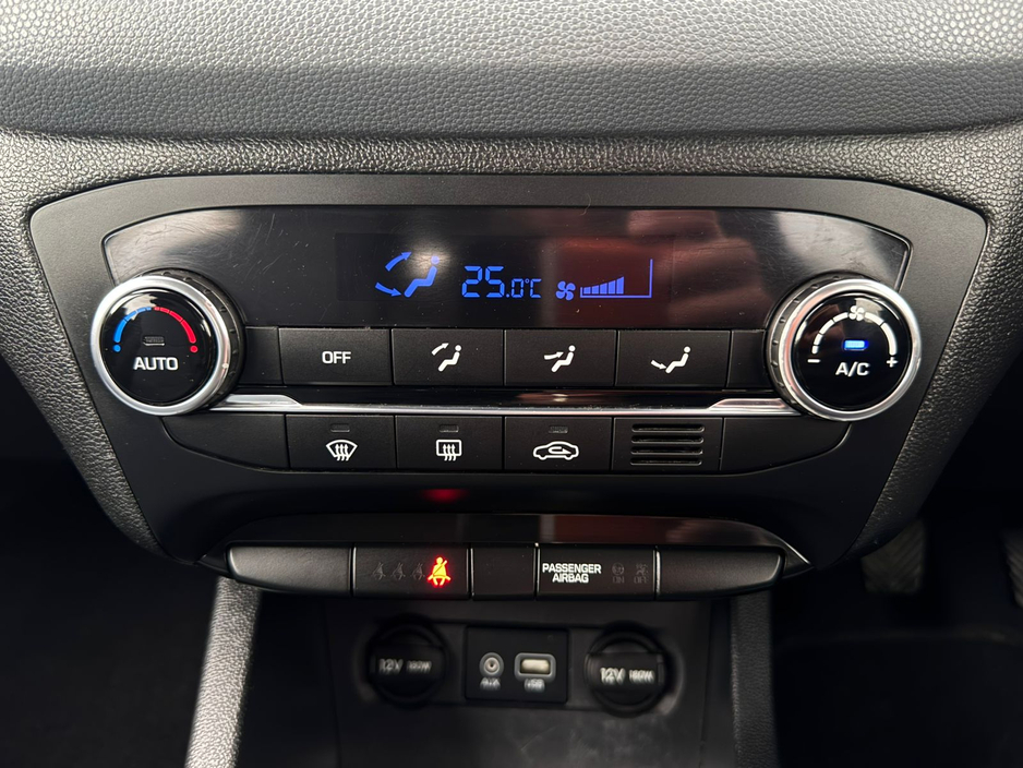 2016 Hyundai i20 - image 21