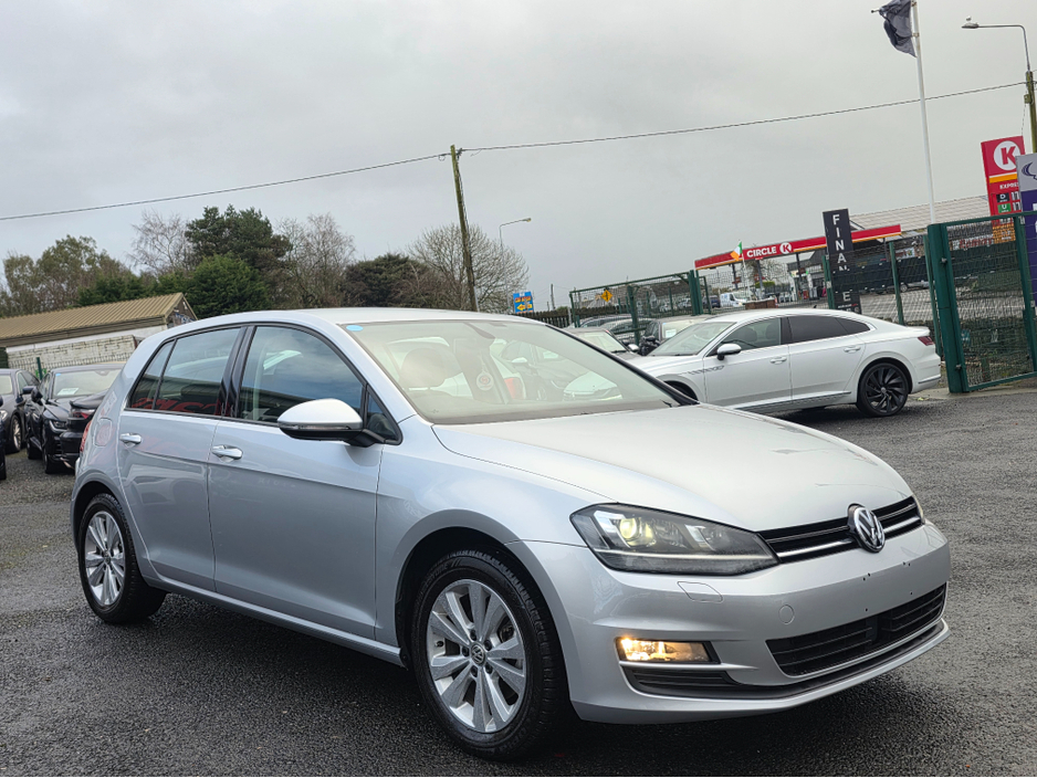 2015 Volkswagen Golf 1.2 TSI COMFORTLINE - REVERSE CAMERA - MULTIFUNCTION STEERINE WHEEL ALLOYS LOW TAX BAND €12,950
