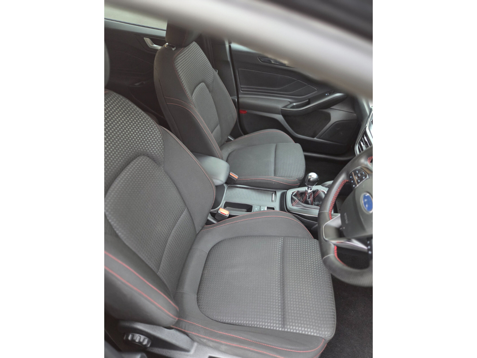 2024 Ford Focus - image 12