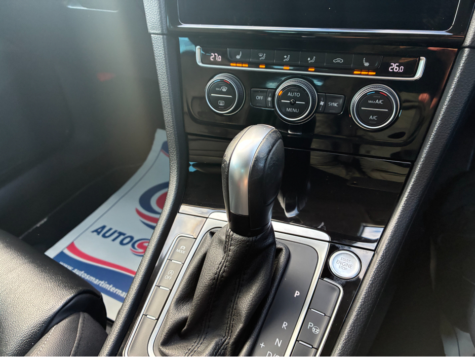 2020 Volkswagen Golf ( 202 REG 1.4 TSI LEATHER LEATHER SEATS VIRTUAL CLOCKS  SAT NAV  LEATHER  SEATS - VIRTUAL CLOCKS -REVERSE CAMERA - NAVIGATION - CARPLAY - ANDROID AUTO- BLIND SPOT REAR TRAFFIC ASSIST - DISCOVER PRO €22,950