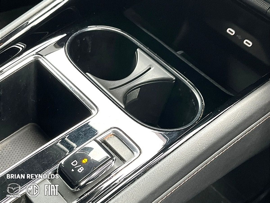 2021 Skoda Enyaq - image 18