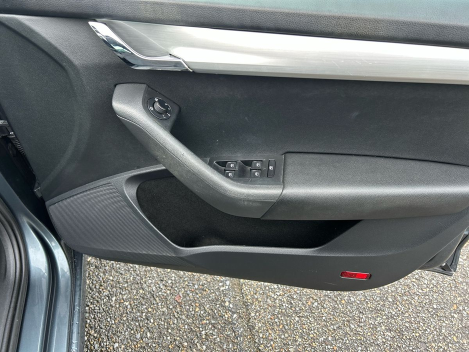 2020 Skoda Octavia - image 11