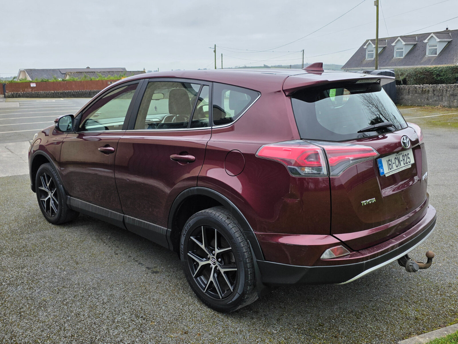 2016 Toyota Rav4 - image 7