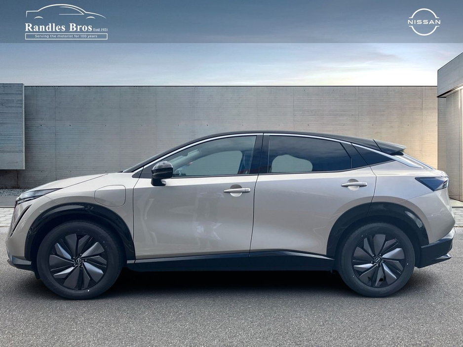 2025 Nissan Ariya - image 3