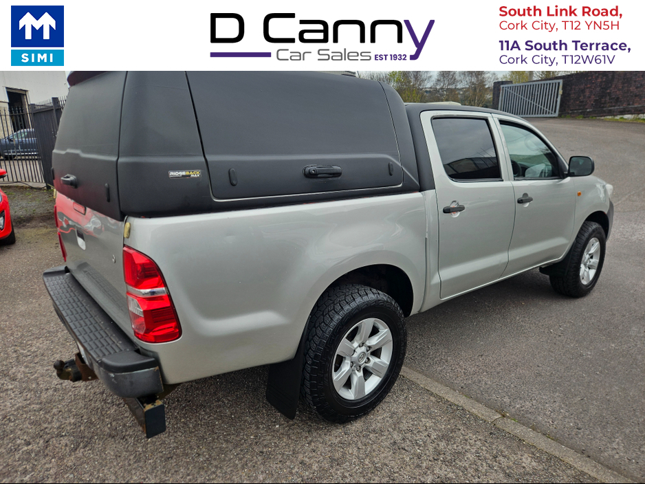 2013 Toyota Hilux - image 7
