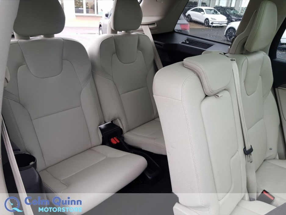 2023 Volvo XC90 - image 13