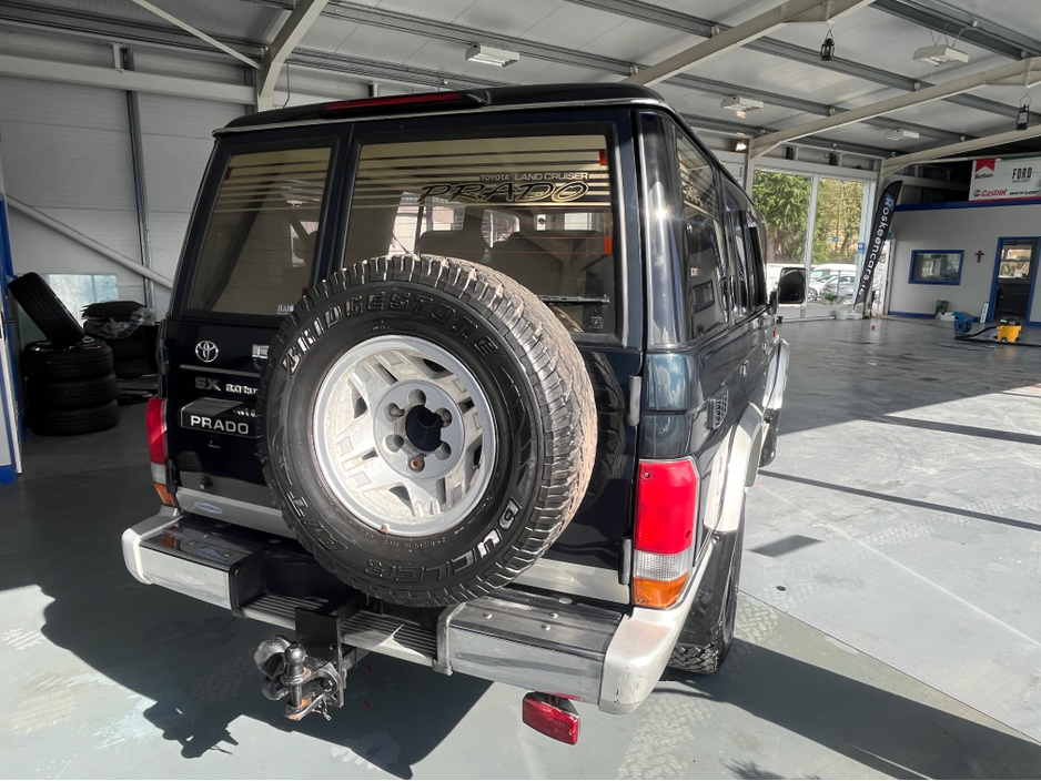 1995 Toyota Landcruiser - image 9