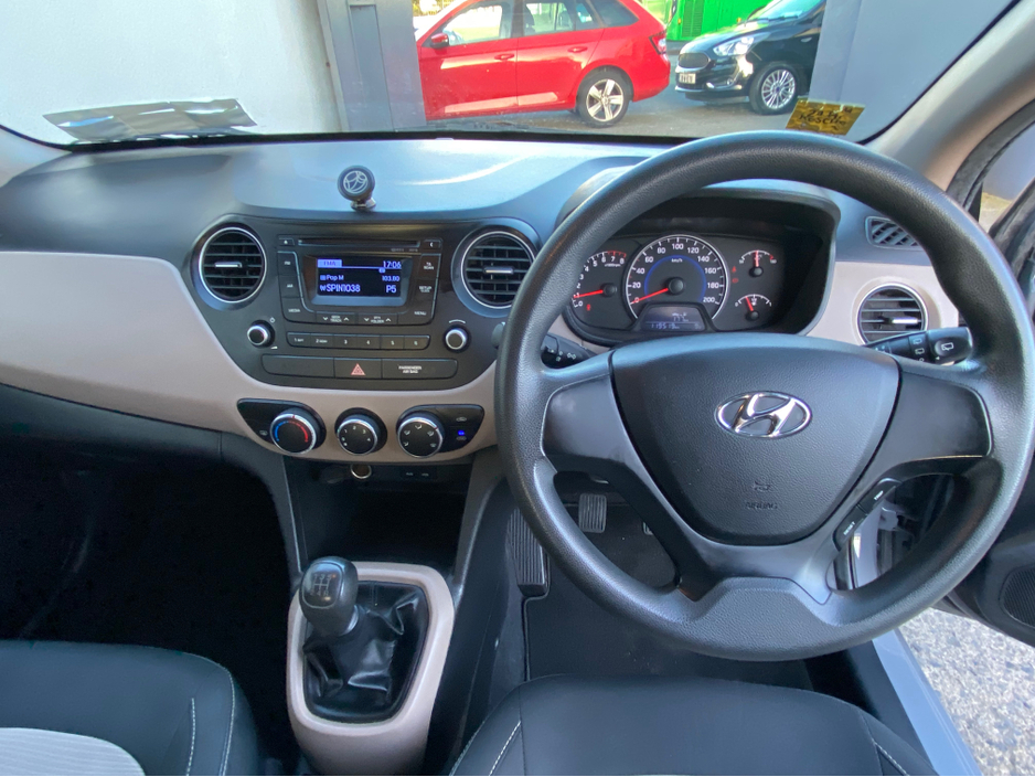 2015 Hyundai i10 - image 8