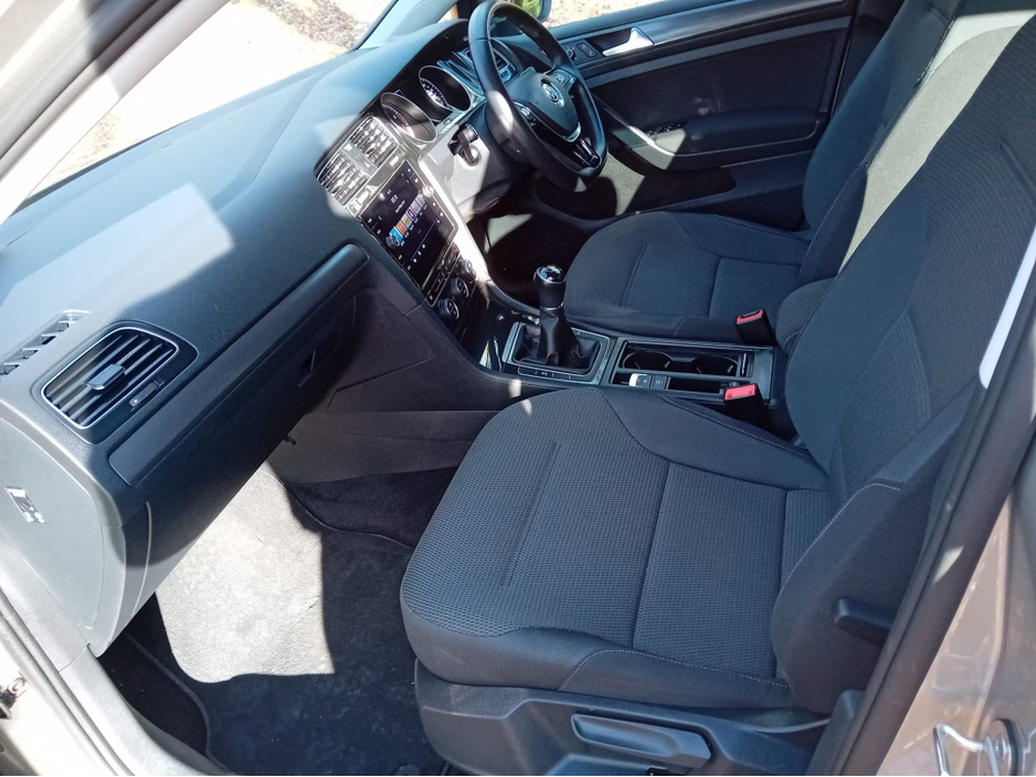 2019 Volkswagen Golf - image 11