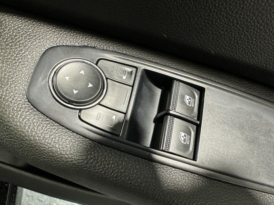 2022 Renault Clio Dynamique 1.0 Petrol 222 €14,400