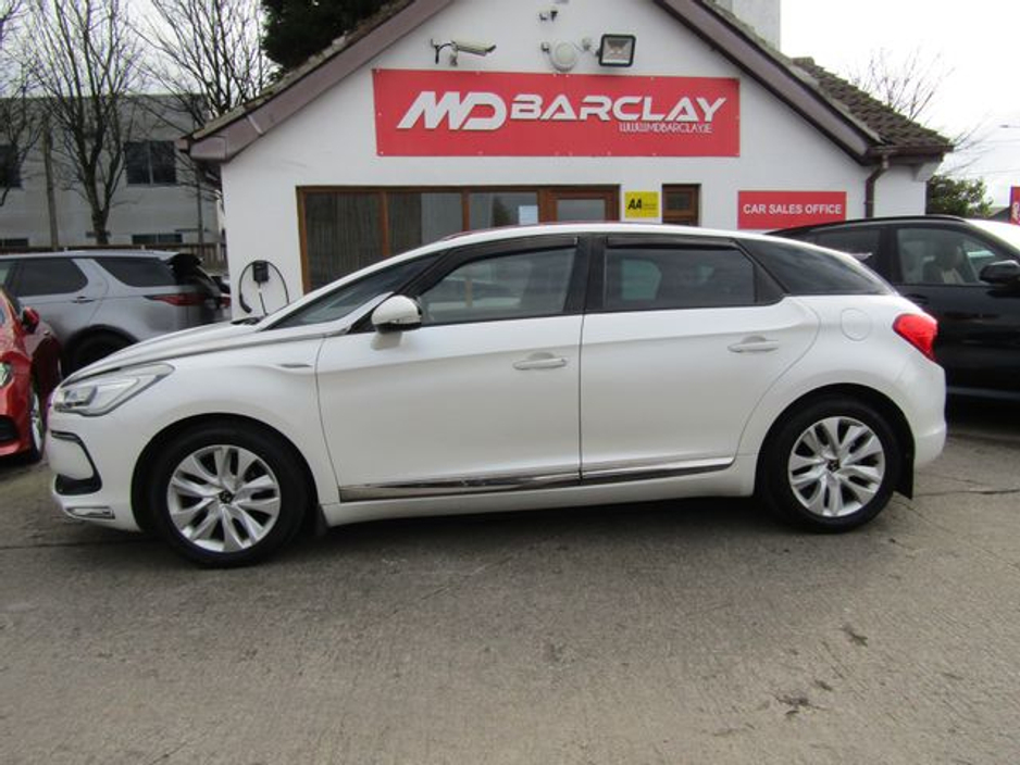 2015 DS Automobiles DS 5 - image 4