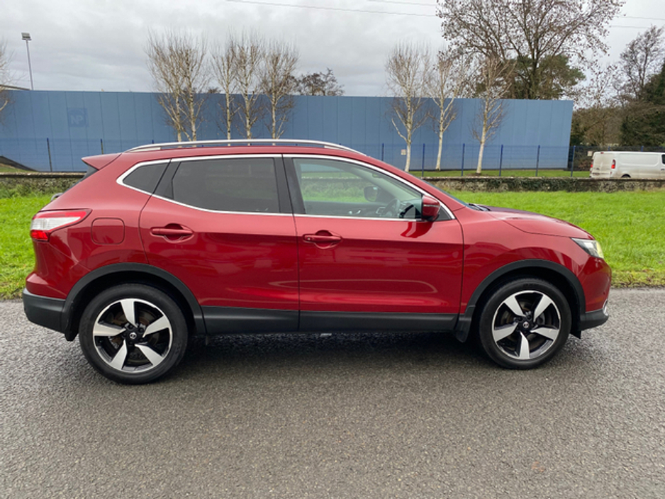 2017 Nissan Qashqai 1.2 SV PREMIUM '17 4DR €13,750