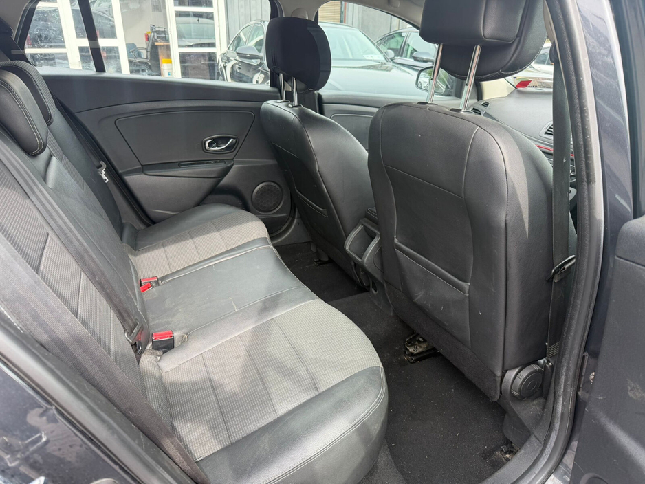 2013 Renault Megane - image 16