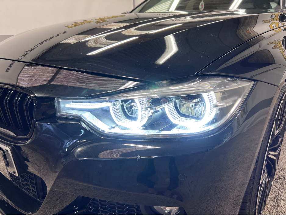 2018 BMW 3 Series - image 19