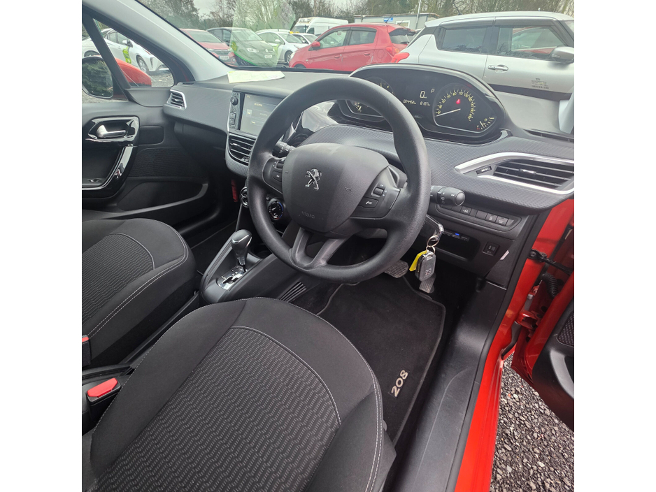 2017 Peugeot 208 1.2 PureTech 68bhp Access 3 dr €9,950