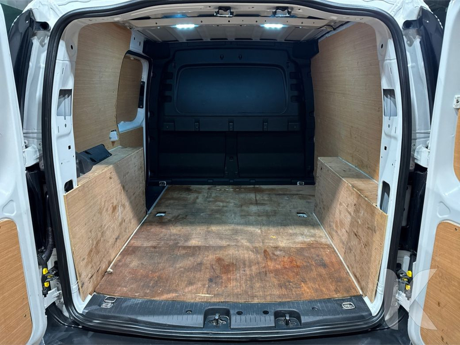 2023 Volkswagen Caddy MANUAL 2.0L TDI - PRICE €17450 EXCLUDING VAT €17,450