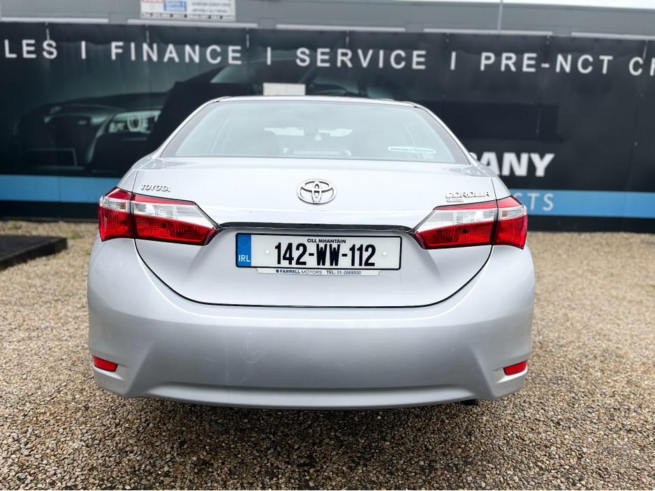 2014 Toyota Corolla - image 5