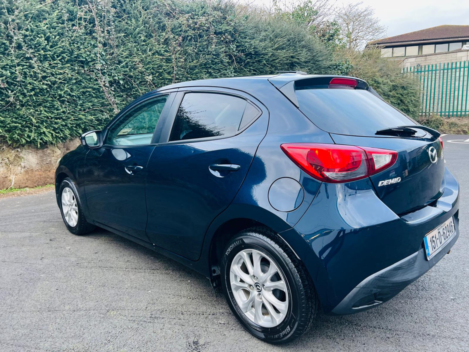 2015 Mazda Demio - image 12