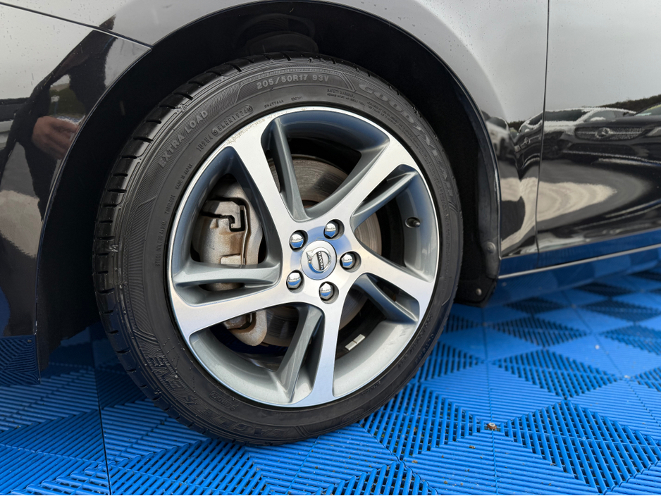 2019 Volvo V40 MOMENTUM - D4 2.0L DIESEL - AUTO - 12M WARRANTY - CAR: 1616