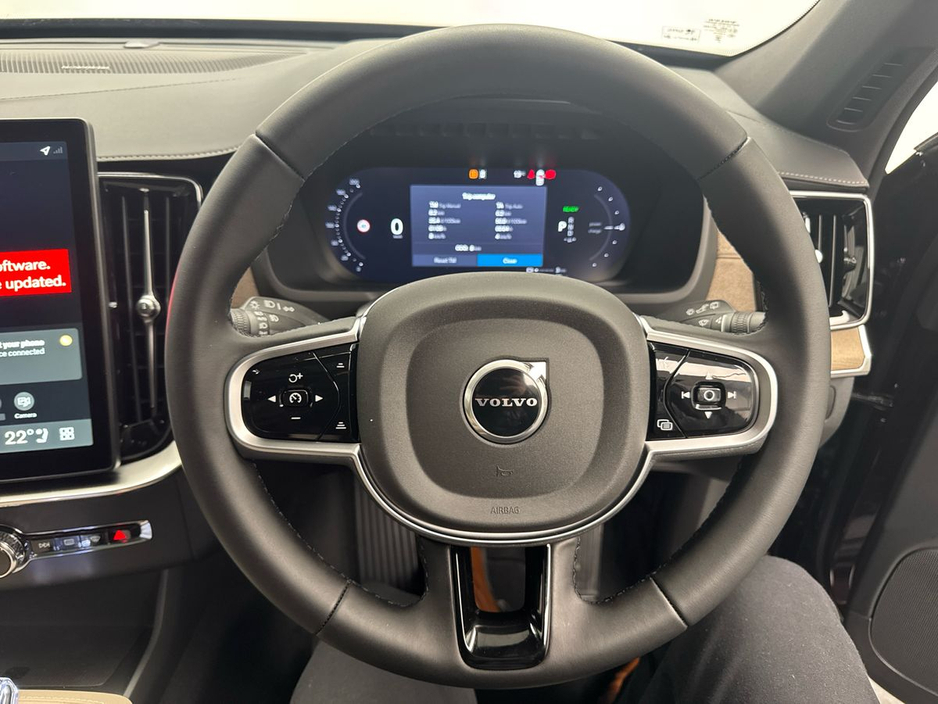 2026 Volvo XC90 - image 14