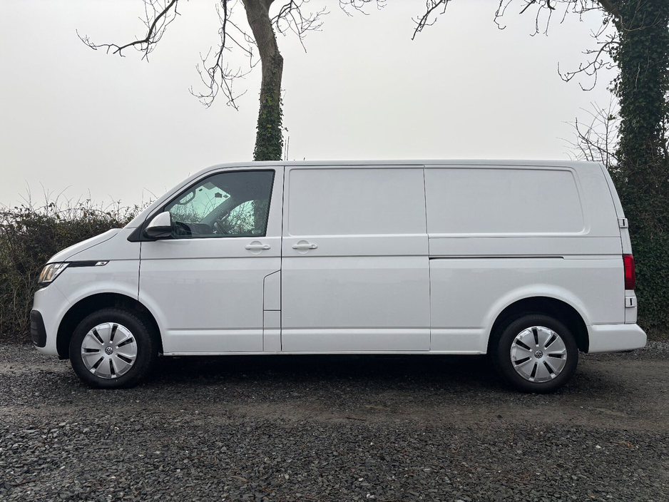 2021 Volkswagen Transporter  €18,998
